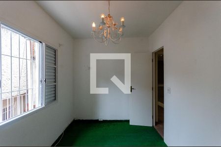 Quarto 1 de casa para alugar com 2 quartos, 100m² em Vila Zat, São Paulo