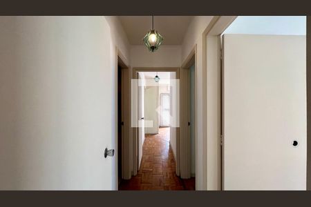 Corredor de apartamento para alugar com 3 quartos, 110m² em Cerqueira César, São Paulo