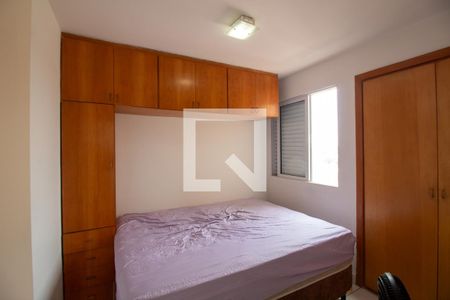 Quarto 1 de apartamento para alugar com 2 quartos, 60m² em Vila Congonhas, São Paulo