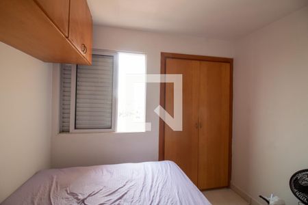 Quarto 1 de apartamento para alugar com 2 quartos, 60m² em Vila Congonhas, São Paulo