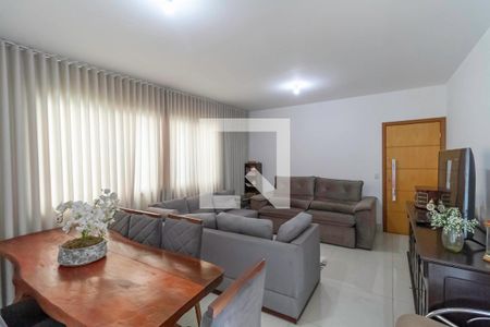 Sala de apartamento à venda com 3 quartos, 103m² em Cabral, Contagem