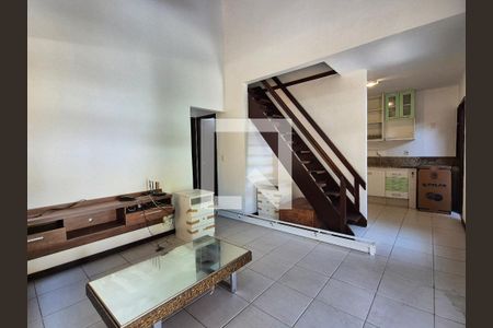 Sala de casa de condomínio à venda com 2 quartos, 65m² em Vargem Grande, Rio de Janeiro