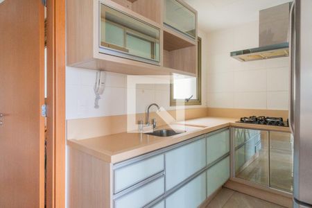 Cozinha e Área de Serviço de apartamento para alugar com 3 quartos, 90m² em Cavalhada, Porto Alegre