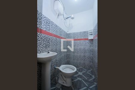 Banheiro de casa para alugar com 1 quarto, 54m² em Parque Santo Antonio, Guarulhos