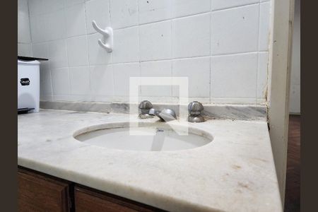 Banheiro de apartamento à venda com 1 quarto, 35m² em Laranjeiras, Rio de Janeiro