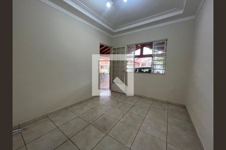 Sala de casa de condomínio para alugar com 2 quartos, 70m² em Jardim Campos Verdes, Hortolândia