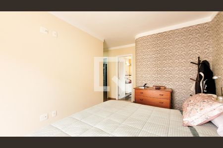 Casa de condomínio à venda com 492m², 4 quartos e 6 vagas Casa de condomínio à venda com 492m², 4 quartos e 6 vagasSuíte master