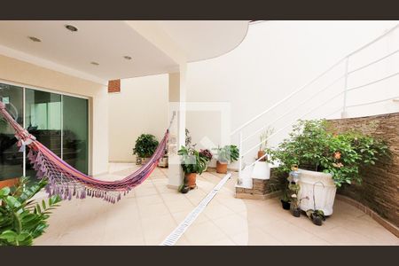 Casa de condomínio à venda com 492m², 4 quartos e 6 vagas Casa de condomínio à venda com 492m², 4 quartos e 6 vagasÁrea gourmet