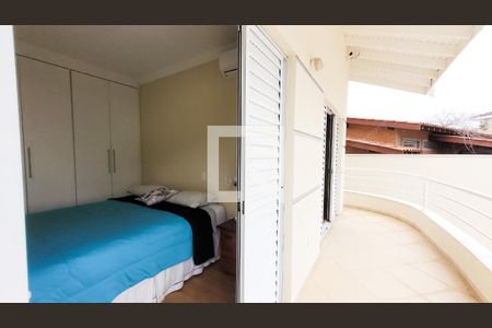 Casa de condomínio à venda com 492m², 4 quartos e 6 vagas Casa de condomínio à venda com 492m², 4 quartos e 6 vagasVaranda do Quarto 1