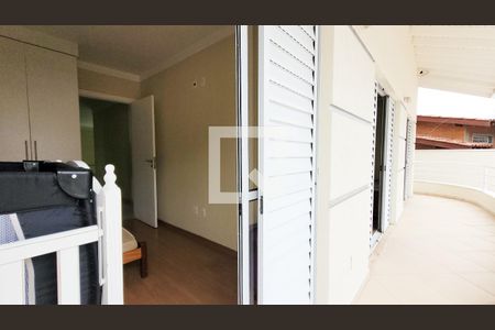 Casa de condomínio à venda com 492m², 4 quartos e 6 vagas Casa de condomínio à venda com 492m², 4 quartos e 6 vagasVaranda do Quarto 2