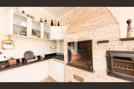 Casa de condomínio à venda com 492m², 4 quartos e 6 vagas Casa de condomínio à venda com 492m², 4 quartos e 6 vagasÁrea gourmet