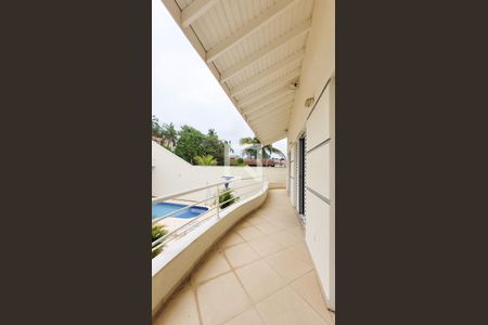 Casa de condomínio à venda com 492m², 4 quartos e 6 vagas Casa de condomínio à venda com 492m², 4 quartos e 6 vagasVaranda da Suíte master