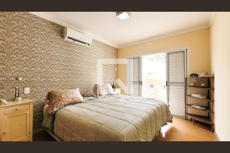 Casa de condomínio à venda com 492m², 4 quartos e 6 vagas Casa de condomínio à venda com 492m², 4 quartos e 6 vagasSuíte master