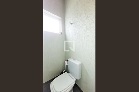 Casa de condomínio à venda com 492m², 4 quartos e 6 vagas Casa de condomínio à venda com 492m², 4 quartos e 6 vagasLavabo