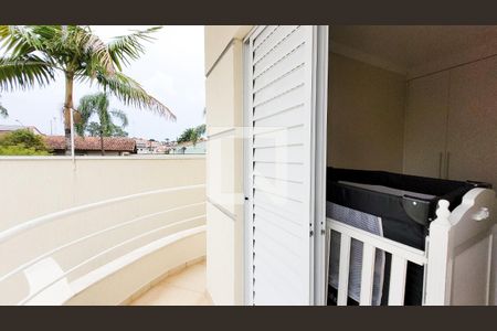 Casa de condomínio à venda com 492m², 4 quartos e 6 vagas Casa de condomínio à venda com 492m², 4 quartos e 6 vagasVaranda do Quarto 2