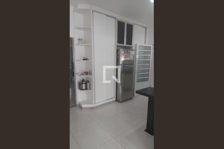 Cozinha de casa à venda com 4 quartos, 201m² em Sagrada Família, Belo Horizonte