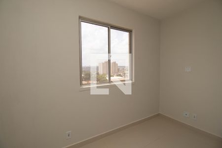 Quarto 1 de apartamento para alugar com 2 quartos, 46m² em 	Samambaia Norte, Brasília