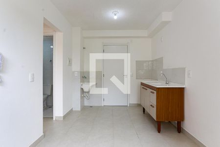 Sala/Cozinha de apartamento para alugar com 2 quartos, 32m² em Jardim Celeste, São Paulo