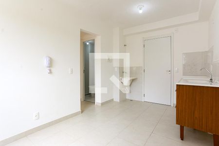 Sala/Cozinha de apartamento para alugar com 2 quartos, 32m² em Jardim Celeste, São Paulo