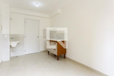 Sala/Cozinha de apartamento para alugar com 2 quartos, 32m² em Jardim Celeste, São Paulo