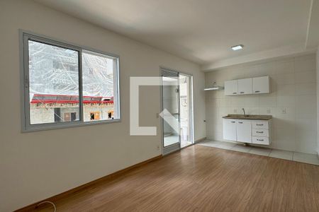 Sala de apartamento para alugar com 2 quartos, 52m² em Jardim Tupanci, Barueri