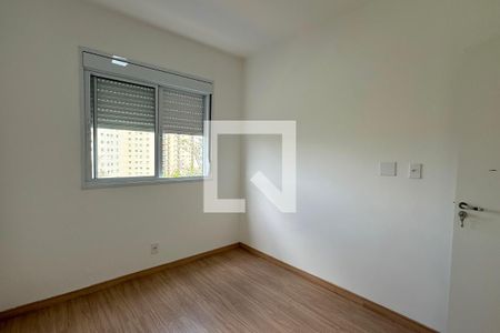 Quarto 2 de apartamento para alugar com 2 quartos, 52m² em Jardim Tupanci, Barueri