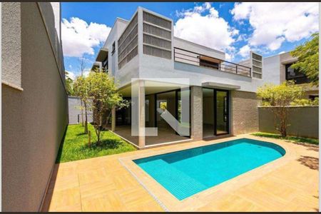 Casa de condomínio à venda com 560m², 3 quartos e 4 vagasPiscina