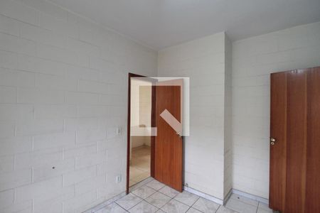 Sala de TV de casa de condomínio para alugar com 4 quartos, 120m² em Santa Monica, Belo Horizonte