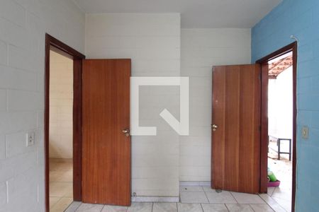 Sala de TV de casa de condomínio para alugar com 4 quartos, 120m² em Santa Monica, Belo Horizonte