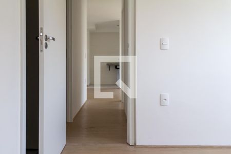 Corredor Suíte-Sala de apartamento à venda com 2 quartos, 50m² em Parque Sao Domingos, São Paulo