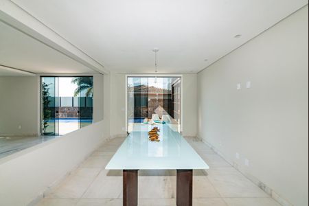 Sala 2 de casa à venda com 5 quartos, 350m² em Buritis, Belo Horizonte