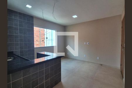 Sala de casa de condomínio para alugar com 1 quarto, 50m² em Vargem Grande, Rio de Janeiro