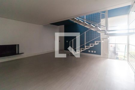 Sala de casa para alugar com 3 quartos, 500m² em Vila Suissa, Mogi das Cruzes