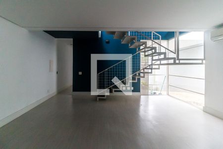 Sala de casa para alugar com 3 quartos, 500m² em Vila Suissa, Mogi das Cruzes