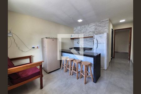 Sala de casa de condomínio para alugar com 1 quarto, 50m² em Vargem Grande, Rio de Janeiro