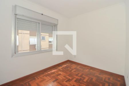 Quarto 1 de apartamento para alugar com 2 quartos, 42m² em Jardim Itu, Porto Alegre