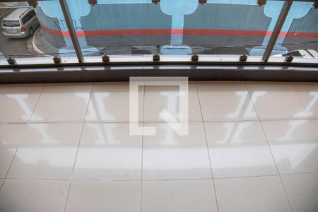 Casa à venda com 202m², 3 quartos e 3 vagas Casa à venda com 202m², 3 quartos e 3 vagasVaranda da sala 2