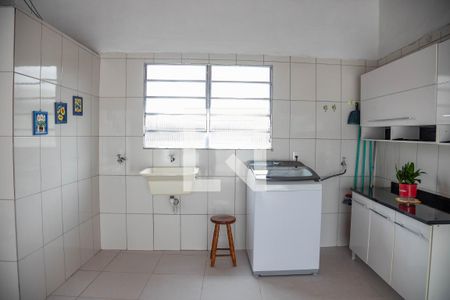 Casa à venda com 202m², 3 quartos e 3 vagas Casa à venda com 202m², 3 quartos e 3 vagasÁrea de serviço e lazer