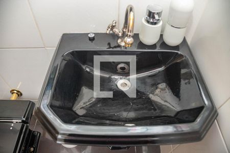 Casa à venda com 202m², 3 quartos e 3 vagas Casa à venda com 202m², 3 quartos e 3 vagasBanheiro social 2