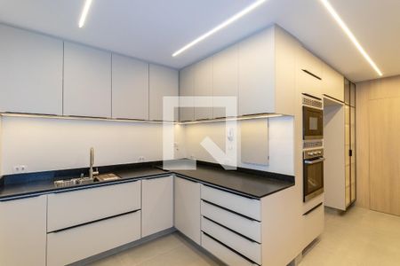 Cozinha de apartamento à venda com 3 quartos, 128m² em Itaim Bibi, São Paulo