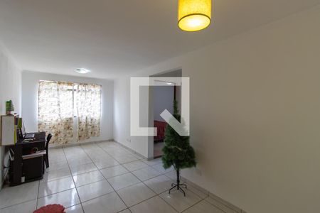 Sala de apartamento para alugar com 2 quartos, 52m² em Jardim Caiapiá, Cotia