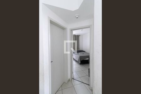 Corredor de apartamento à venda com 2 quartos, 51m² em Jaqueline, Belo Horizonte