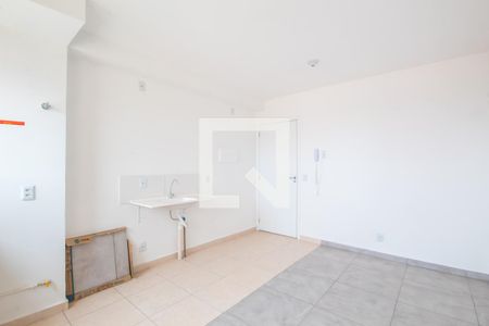 Sala e Cozinha de apartamento para alugar com 2 quartos, 36m² em Santa Maria, Osasco