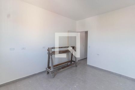 Quarto 1 de casa para alugar com 2 quartos, 160m² em Vila Romero, São Paulo