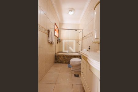 Casa de condomínio para alugar com 404m², 5 quartos e 2 vagas Casa de condomínio para alugar com 404m², 5 quartos e 2 vagasBanheiro 5