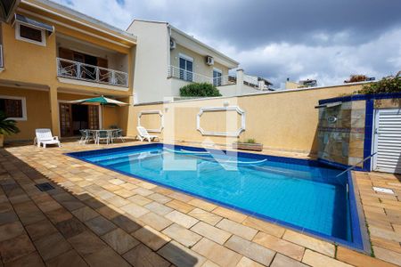 Casa de condomínio para alugar com 404m², 5 quartos e 2 vagas Casa de condomínio para alugar com 404m², 5 quartos e 2 vagasQuintal