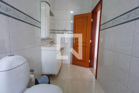 Casa de condomínio para alugar com 404m², 5 quartos e 2 vagas Casa de condomínio para alugar com 404m², 5 quartos e 2 vagasBanheiro 4
