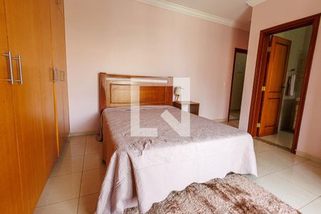 Casa de condomínio para alugar com 404m², 5 quartos e 2 vagas Casa de condomínio para alugar com 404m², 5 quartos e 2 vagasQuarto 2