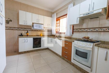 Casa de condomínio para alugar com 404m², 5 quartos e 2 vagas Casa de condomínio para alugar com 404m², 5 quartos e 2 vagasCozinha