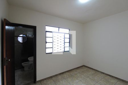 Suite de casa à venda com 3 quartos, 360m² em Letícia, Belo Horizonte